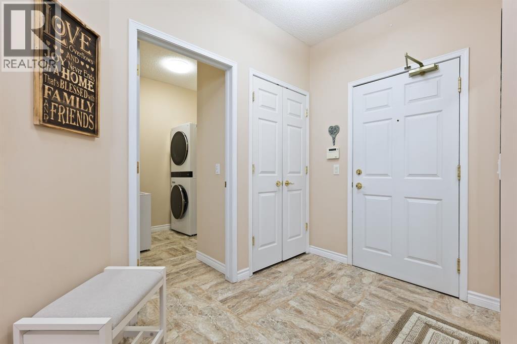 Single Family House for Sale in    Street SW Shawnee Slopes Calgary 