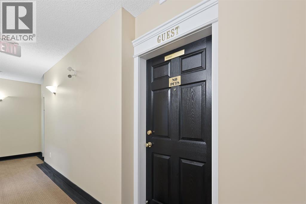 Single Family House for Sale in    Street SW Shawnee Slopes Calgary 