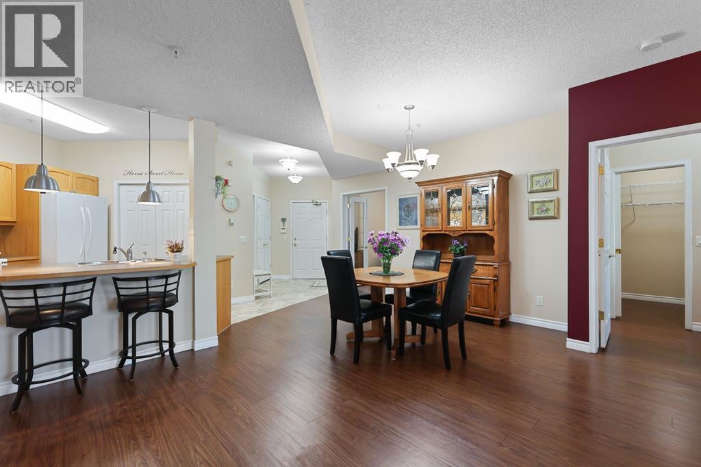Single Family House for Sale in    Street SW Shawnee Slopes Calgary 