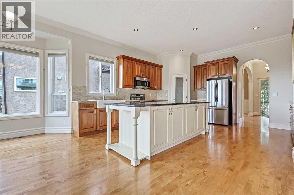 49 Royal Highland Road NW, Calgary, Alberta