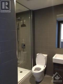 3 pc bathroom with large walk-in shower