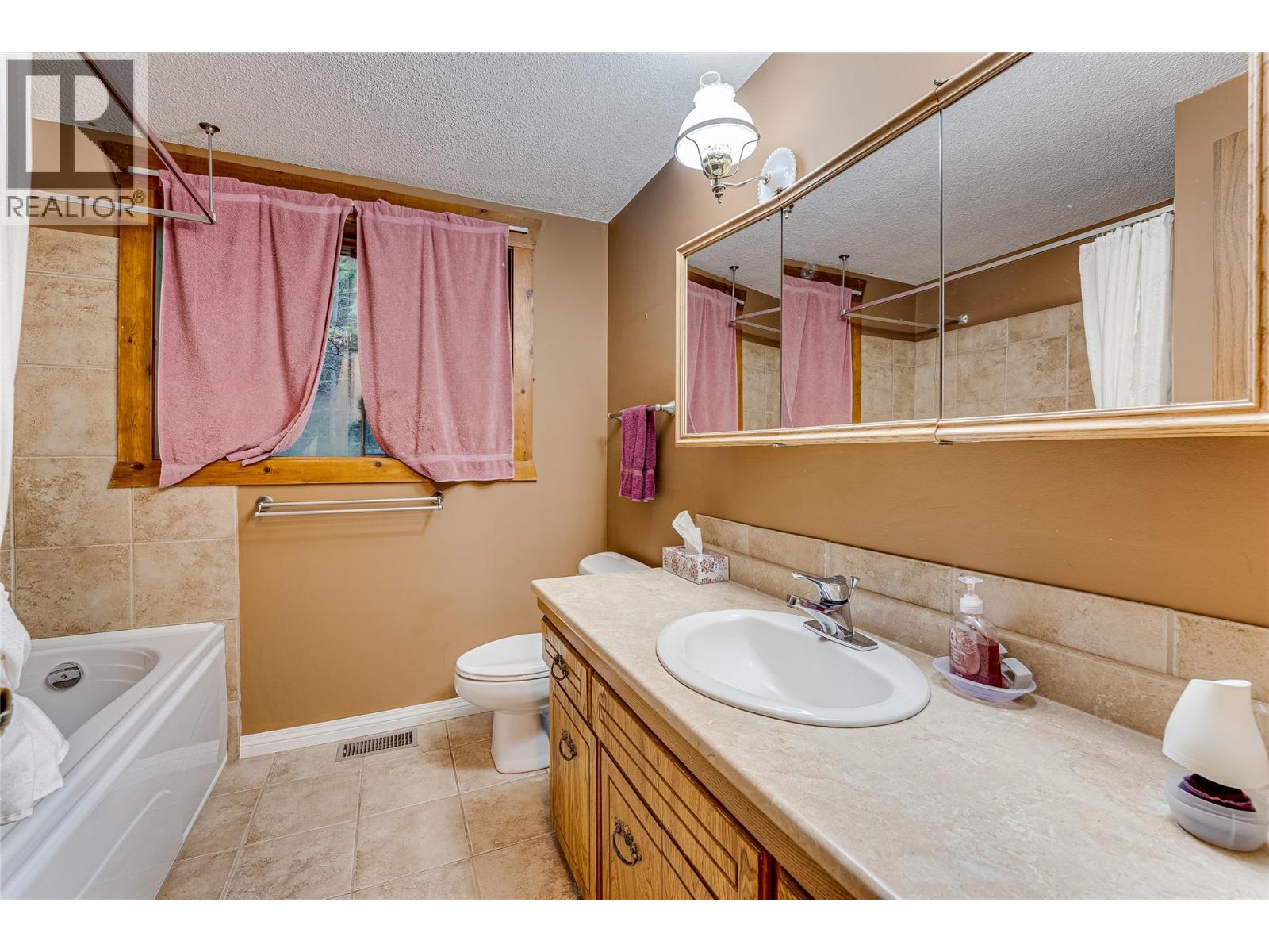  3137 Enderby Mabel Lake Road, Enderby