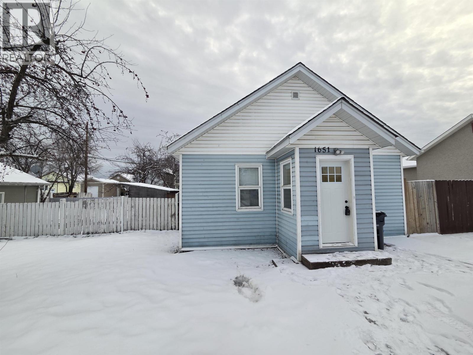 1651 8TH AVENUE - Photo 2 of 14, Prince George, British Columbia