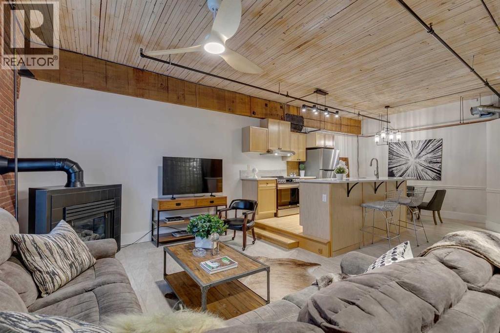 Single Family House Loft for Sale in    Avenue SW Beltline Calgary 