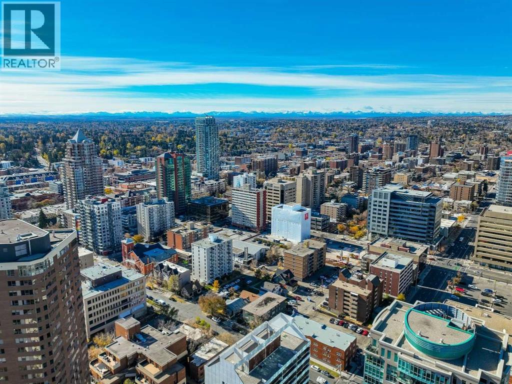 Single Family House Loft for Sale in    Avenue SW Beltline Calgary 