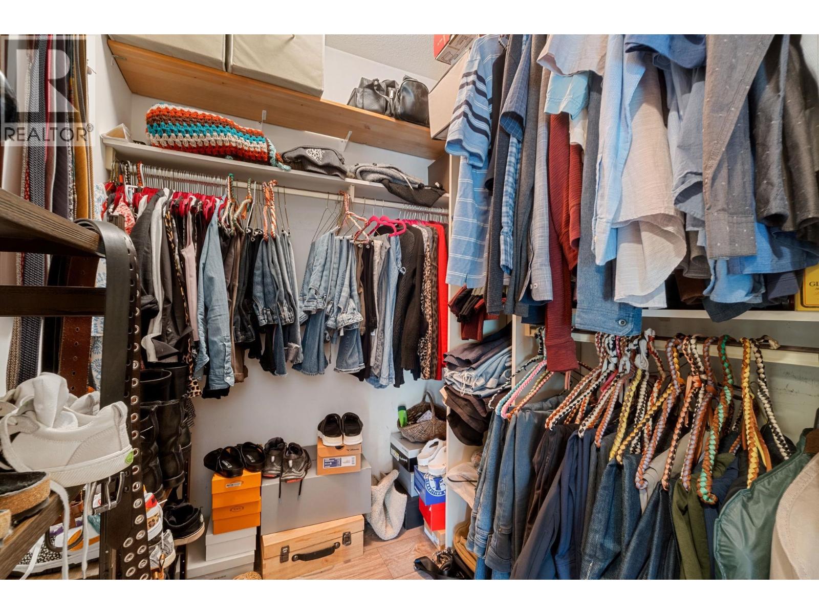 1330 CIMARRON DRIVE, Coquitlam