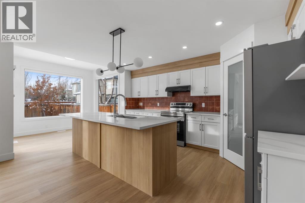 Single Family House for Sale in  Tuscany  Ravine Close NW Tuscany Calgary 