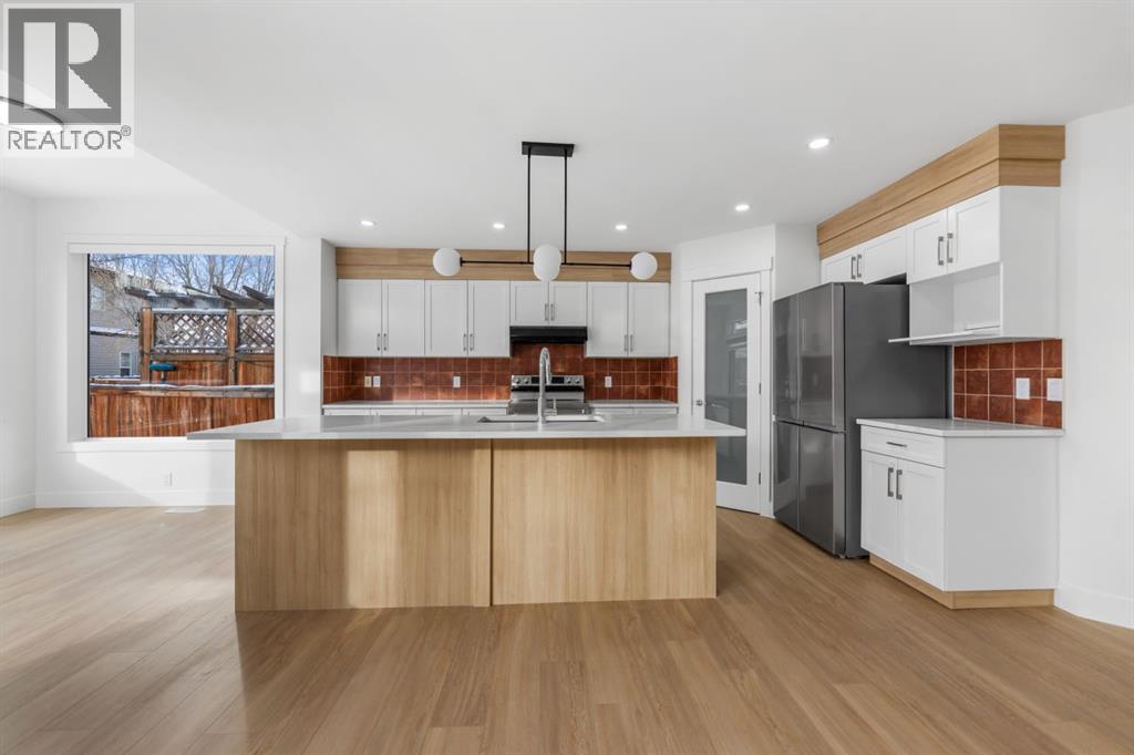 Single Family House for Sale in  Tuscany  Ravine Close NW Tuscany Calgary 