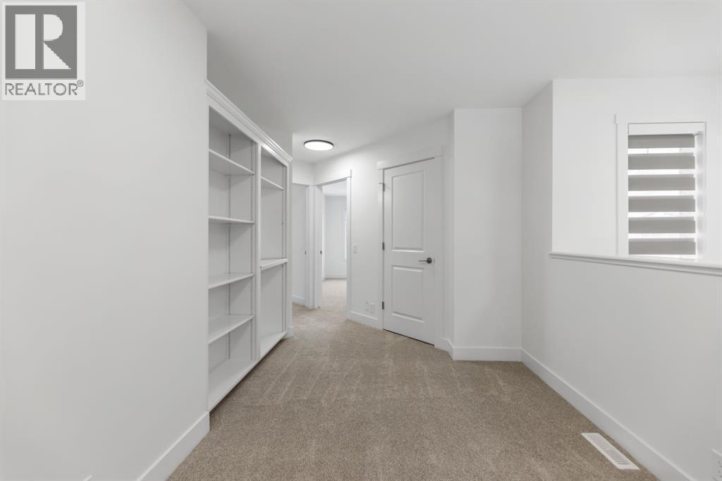 Single Family House for Sale in  Tuscany  Ravine Close NW Tuscany Calgary 