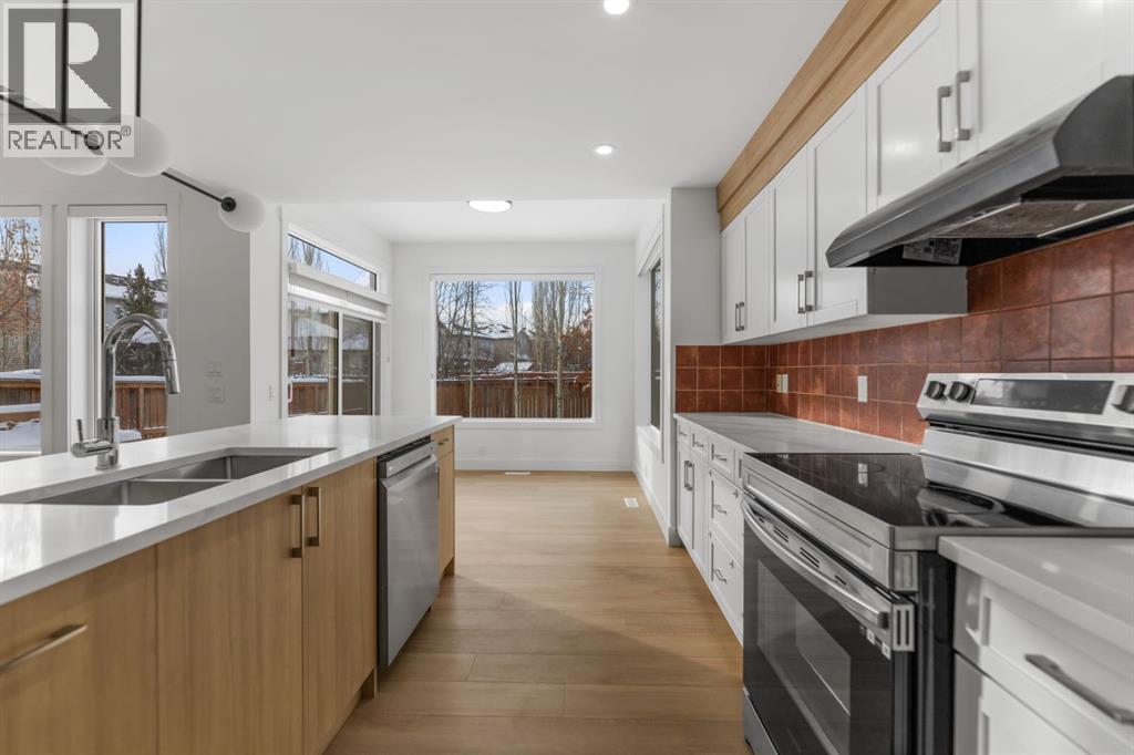 Single Family House for Sale in  Tuscany  Ravine Close NW Tuscany Calgary 