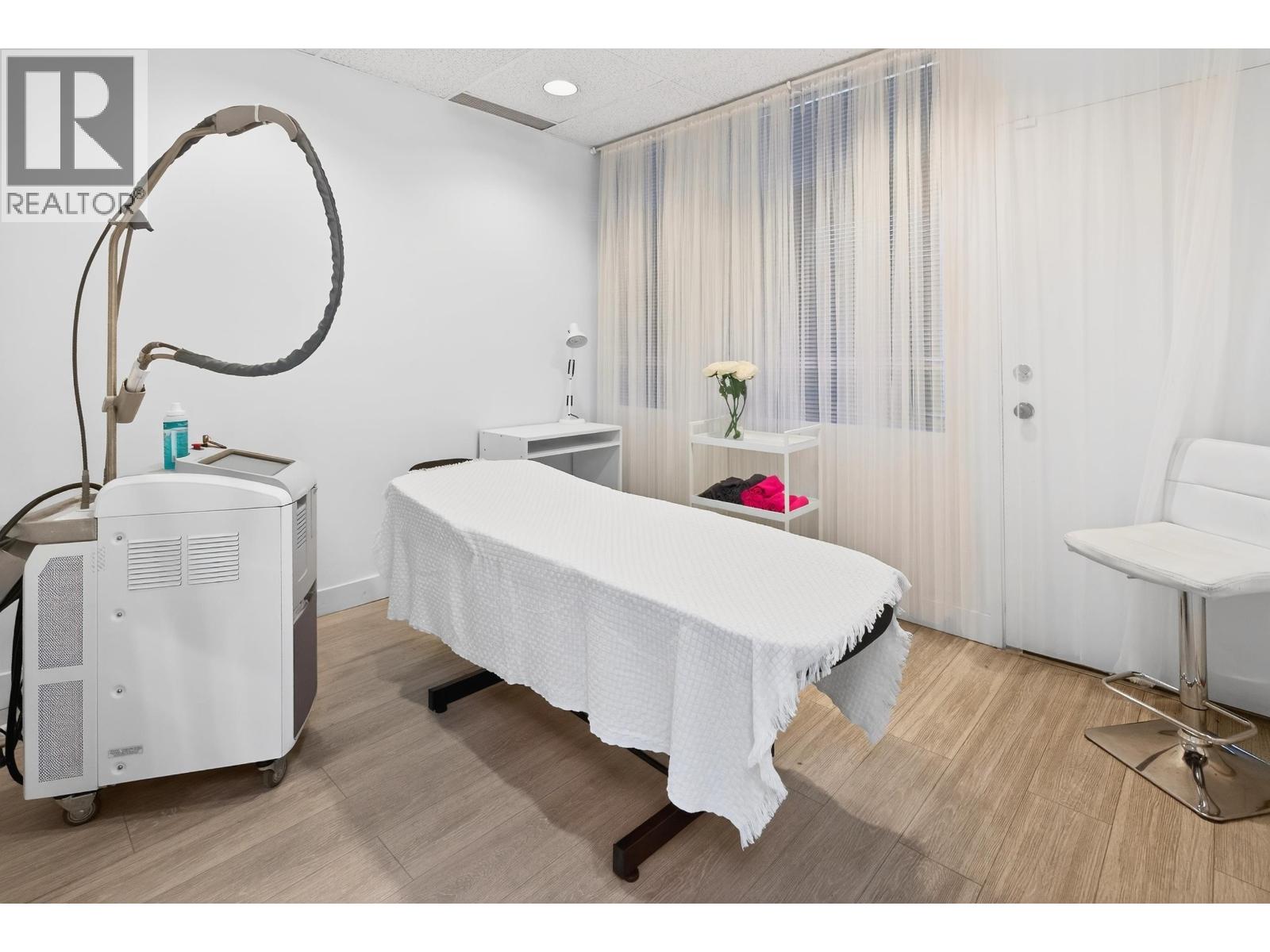 12085 CONFIDENTIAL, North Vancouver