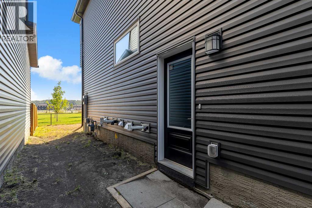 Single Family House for Sale in  Creekstone Row SW Pine Creek Calgary 