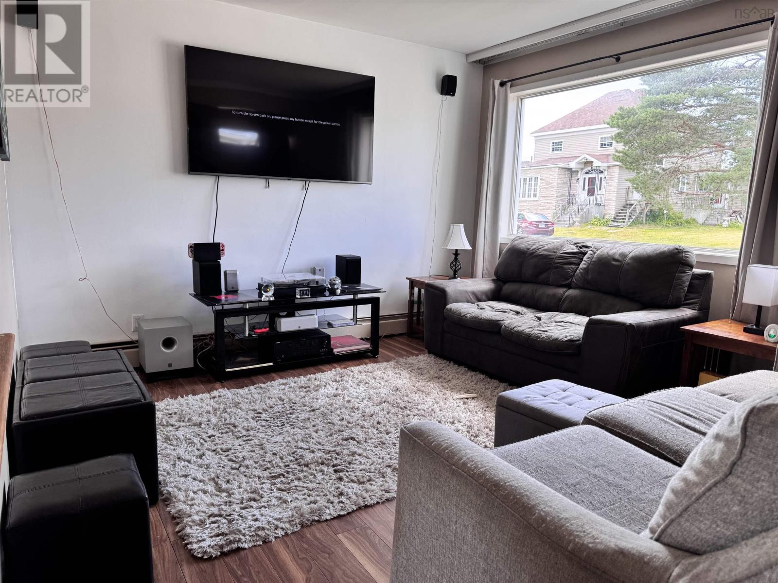 Property 8 of 47 of 319 York Street