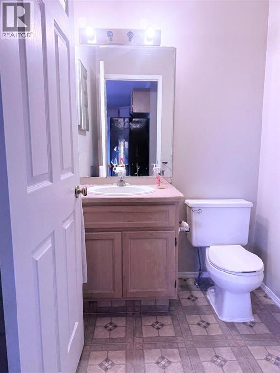 Single Family House for Sale in  Sierra Morena Boulevard SW Signal Hill Calgary 