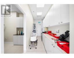 B10 - 9610 Yonge Street, Richmond Hill, ON L4C1V6 Photo 7