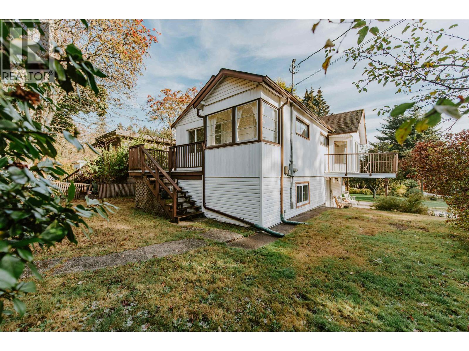 226 PRATT ROAD, Gibsons