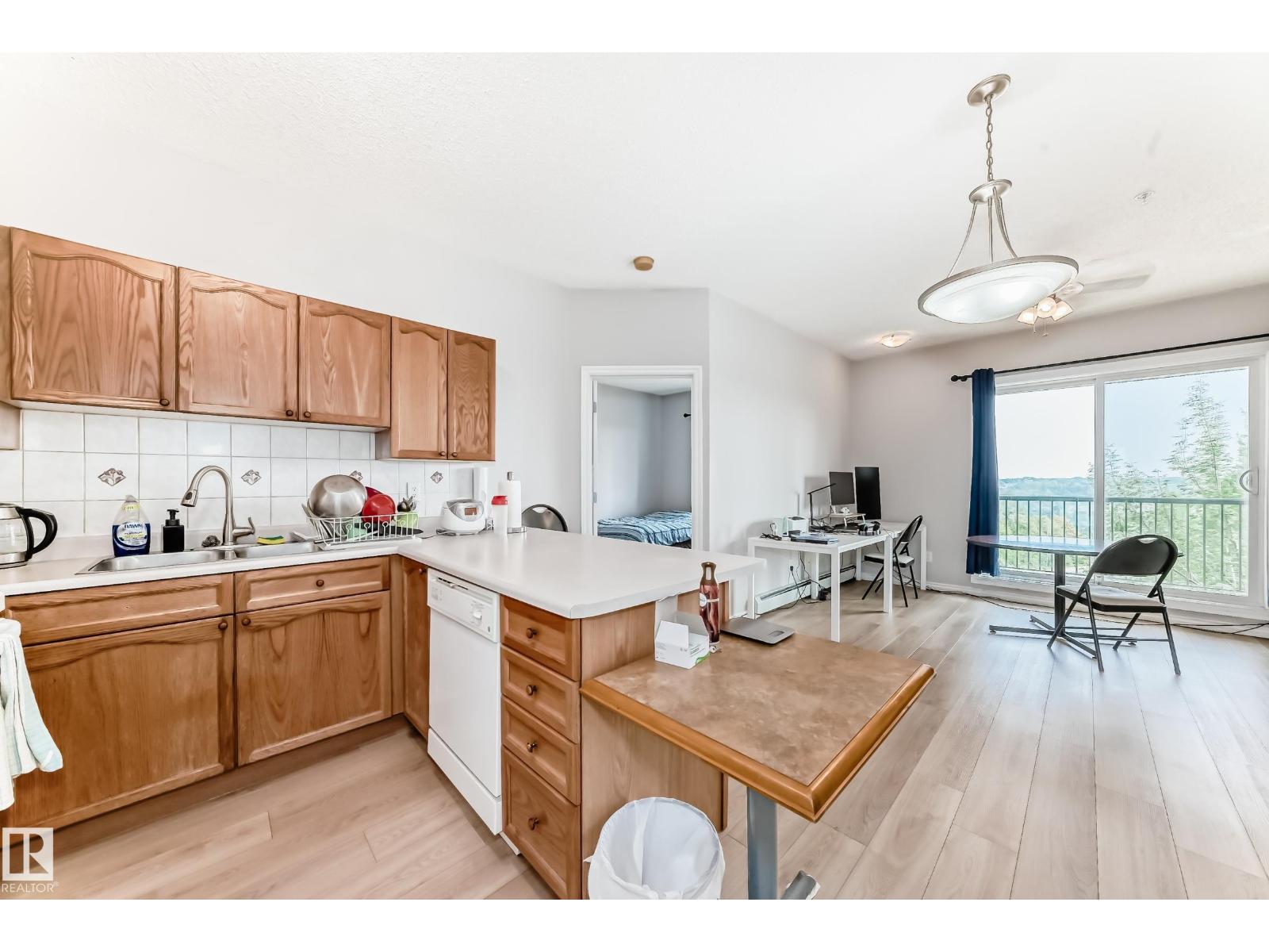 #307 10118 95 ST NW, Edmonton