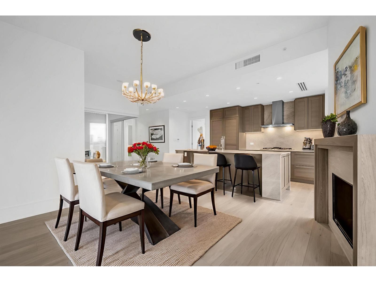 804 1500 MARTIN STREET, White Rock