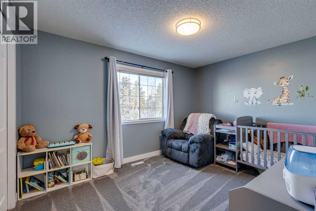 28 Douglas Ridge Green SE, Calgary, Alberta