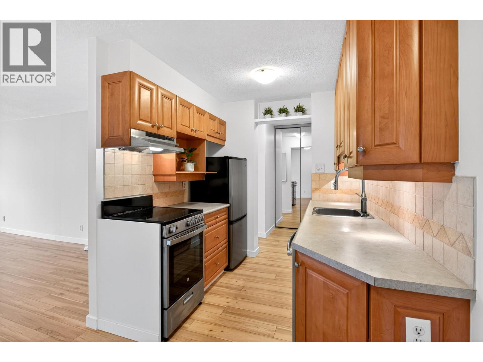 1306 2016 FULLERTON AVENUE, North Vancouver