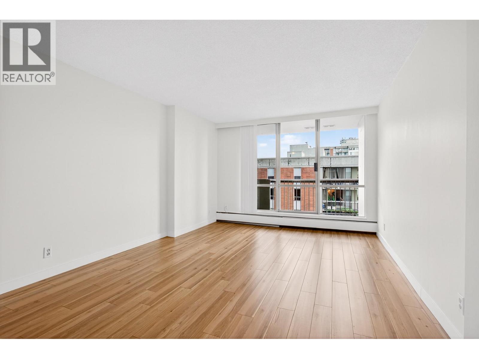 1306 2016 FULLERTON AVENUE, North Vancouver