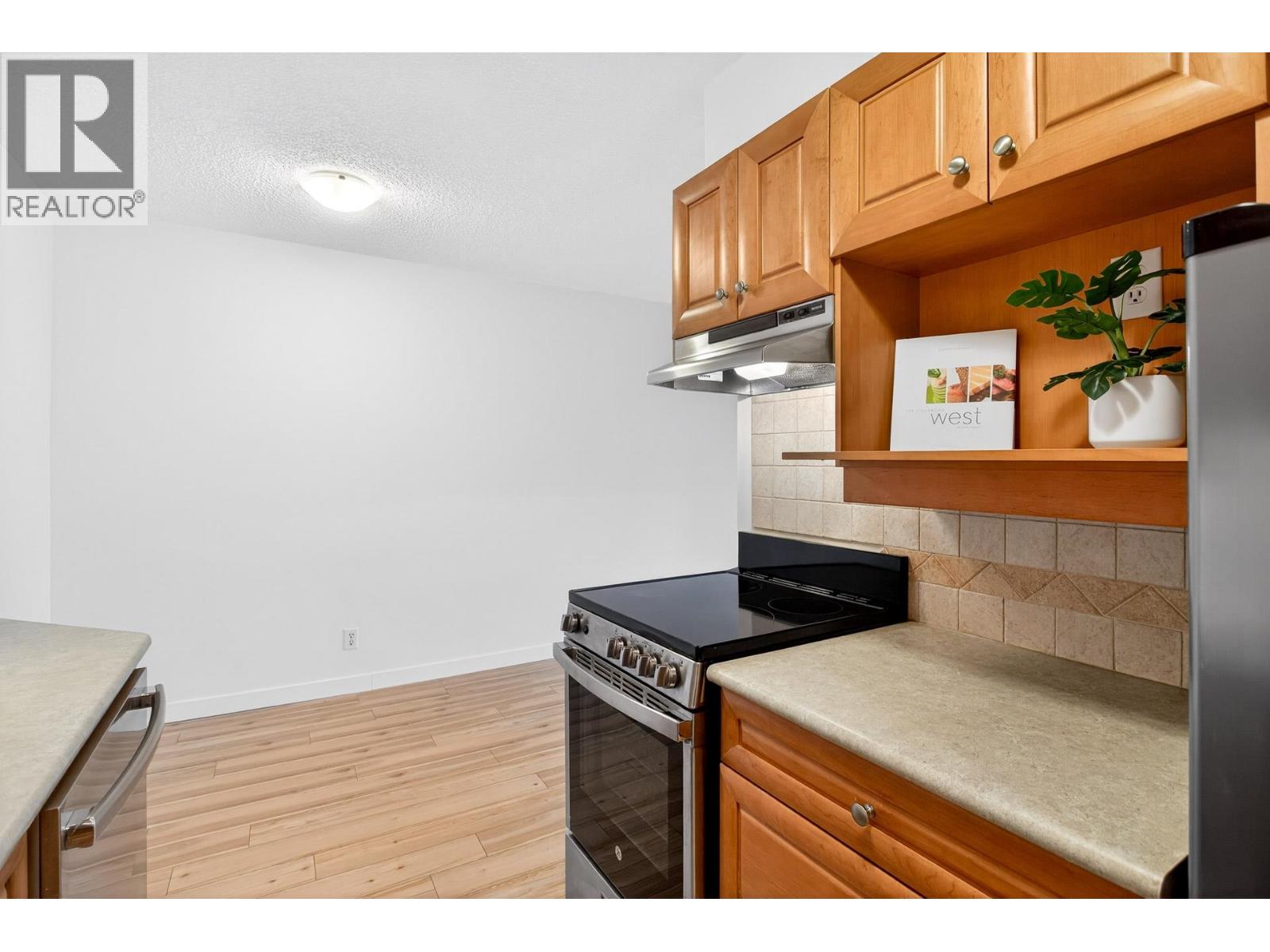 1306 2016 FULLERTON AVENUE, North Vancouver