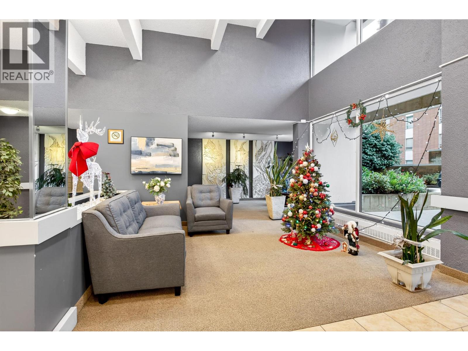 1306 2016 FULLERTON AVENUE, North Vancouver