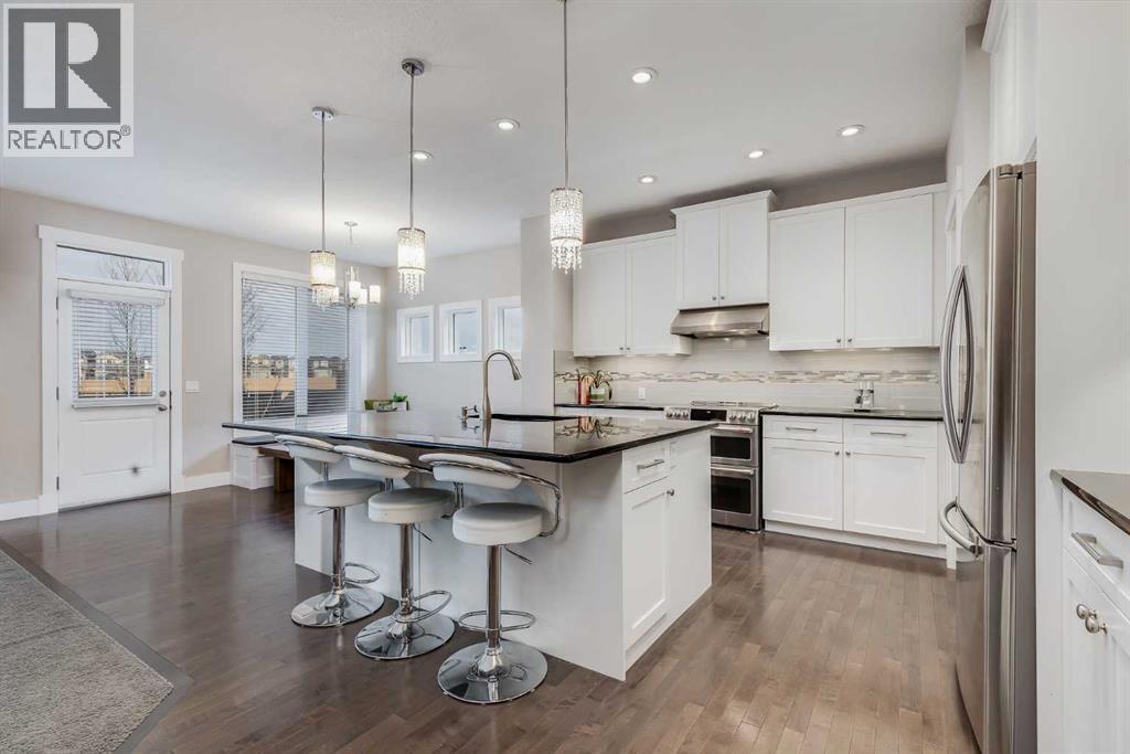 Single Family House for Sale in  Evansfield Place NW Evanston Calgary 