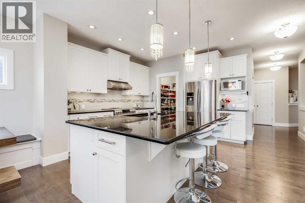 Single Family House for Sale in  Evansfield Place NW Evanston Calgary 