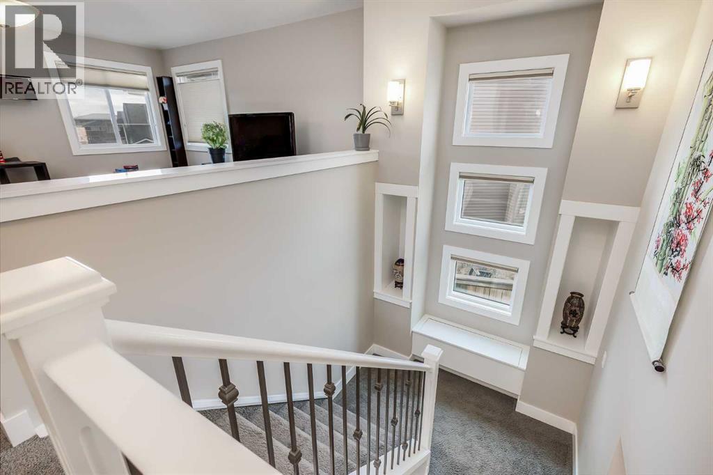 Single Family House for Sale in  Evansfield Place NW Evanston Calgary 