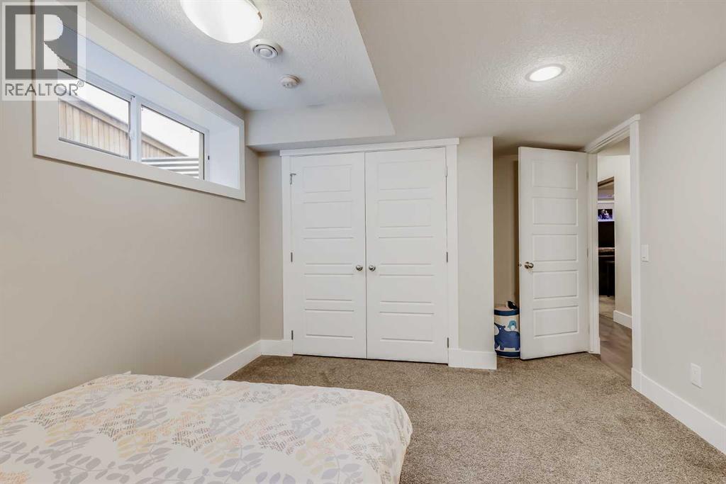Single Family House for Sale in  Evansfield Place NW Evanston Calgary 