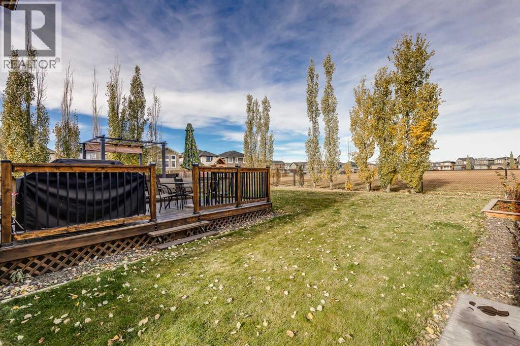 Single Family House for Sale in  Evansfield Place NW Evanston Calgary 