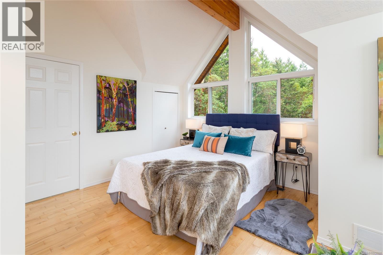 3715 Munn Rd, Highlands