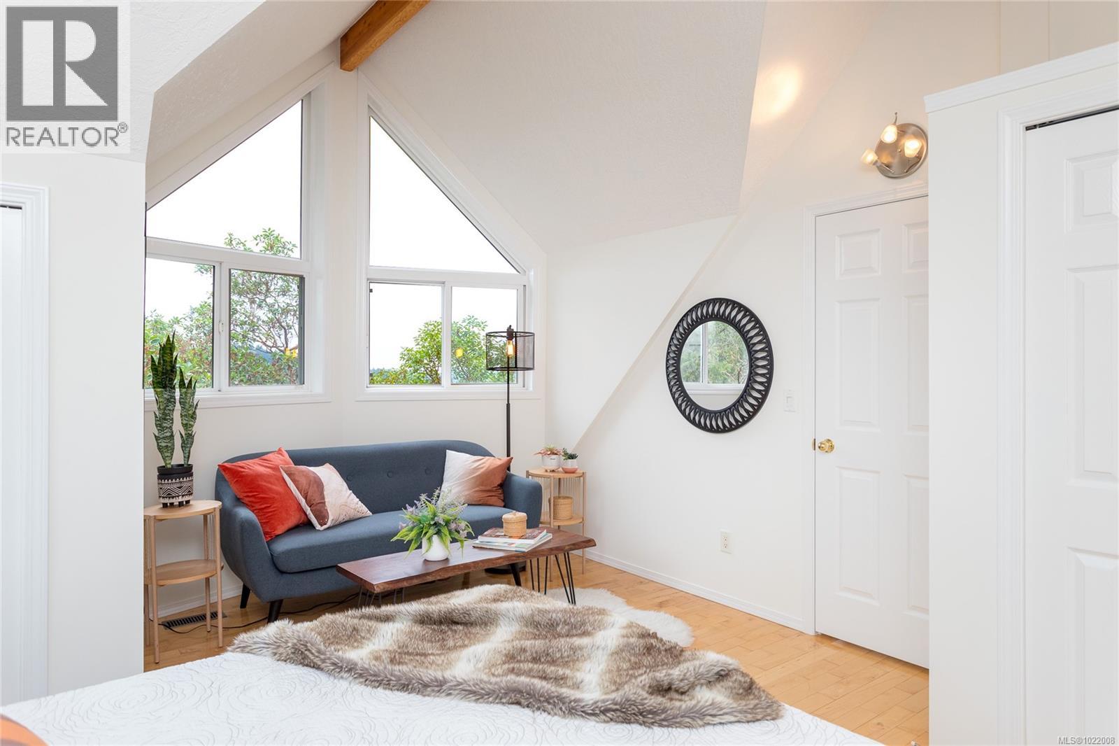 3715 Munn Rd, Highlands