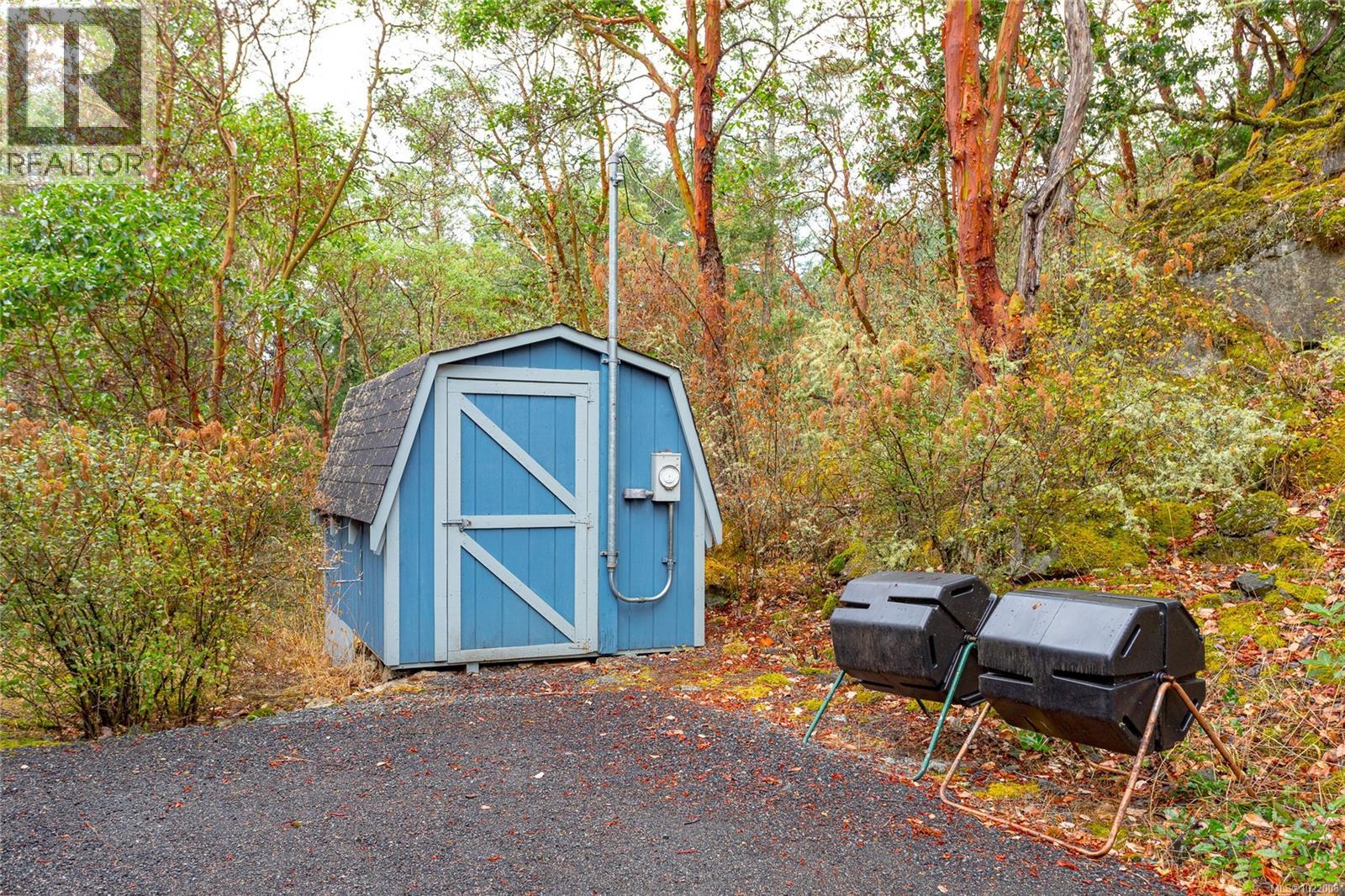 3715 Munn Rd, Highlands