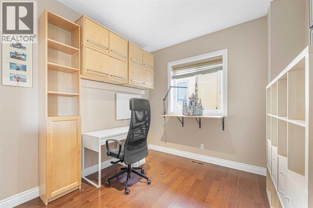 10 Tusslewood Heights NW, Calgary, Alberta