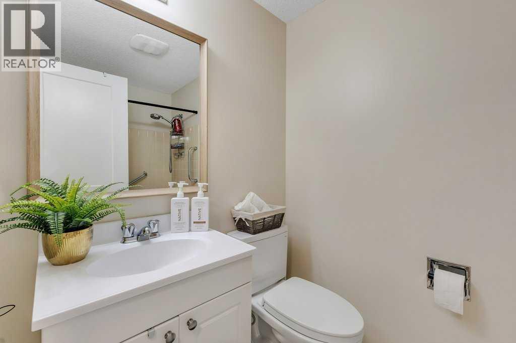 Single Family House 5 Level for Sale in   dalhousie Drive NW Dalhousie Calgary 