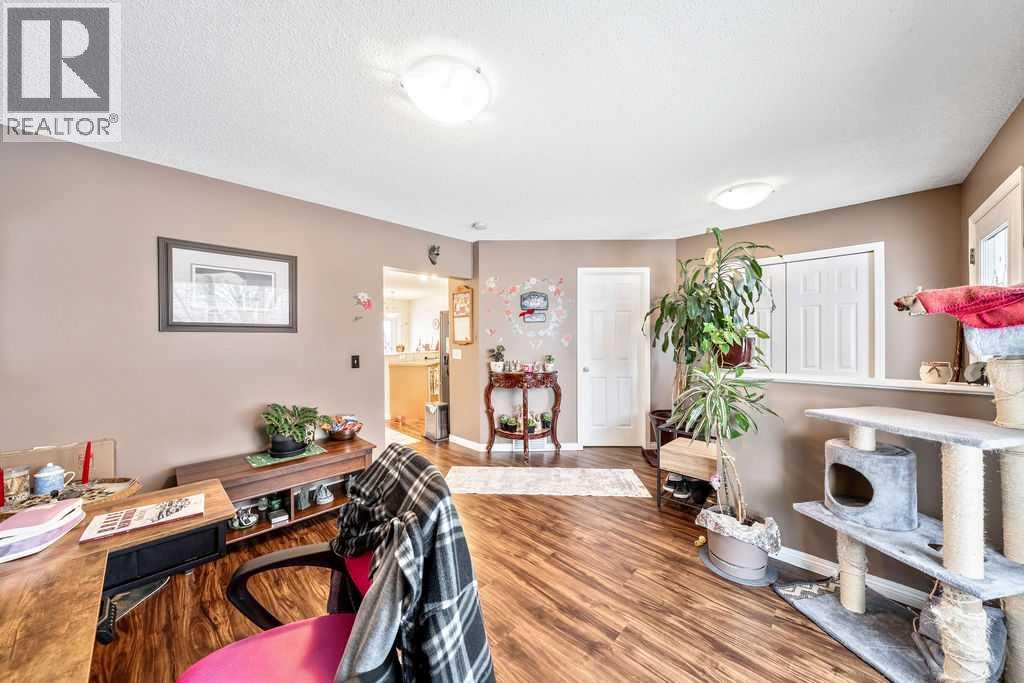 Single Family House for Sale in  Saddlebrook Mews NE Saddle Ridge Calgary 