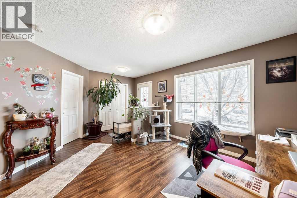 Single Family House for Sale in  Saddlebrook Mews NE Saddle Ridge Calgary 