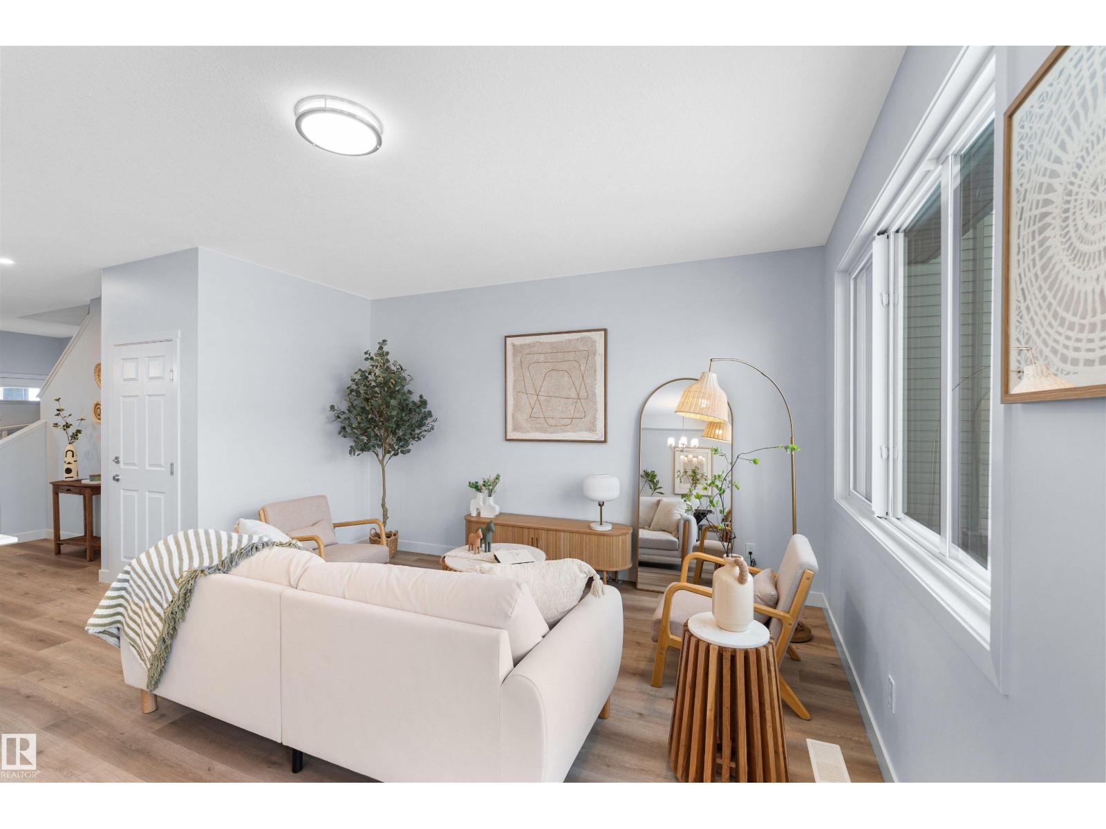 2013 209A ST NW, Edmonton