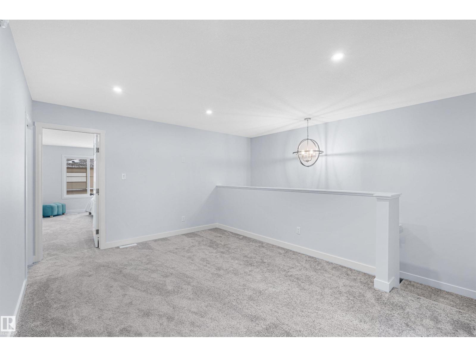 2013 209A ST NW, Edmonton