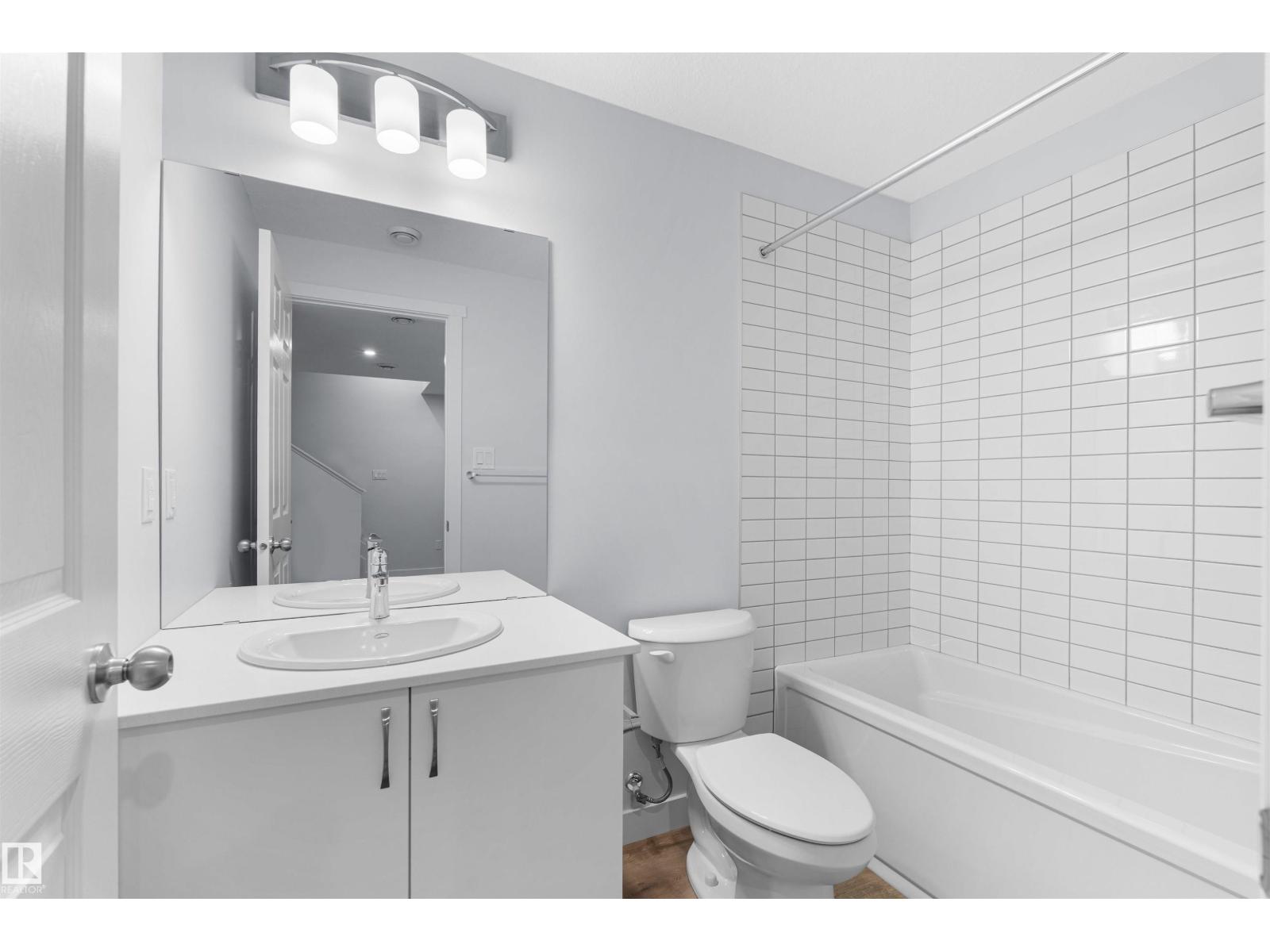 2013 209A ST NW, Edmonton