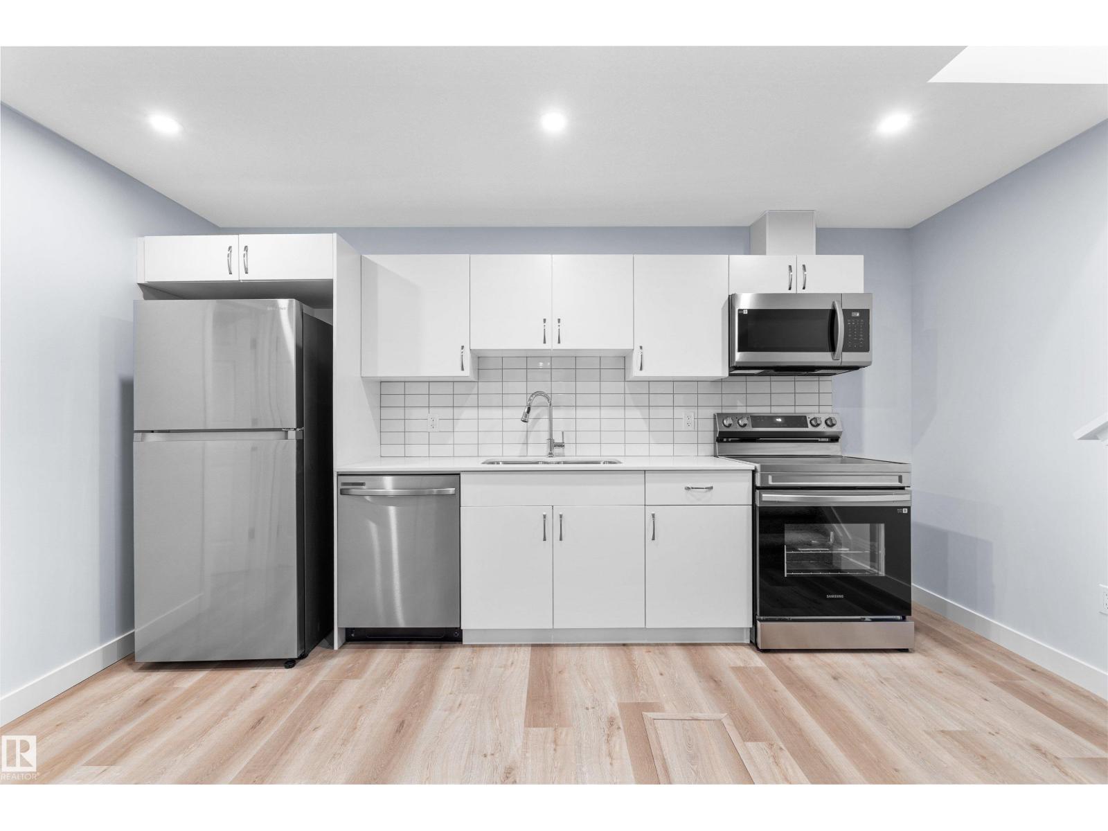 2013 209A ST NW, Edmonton