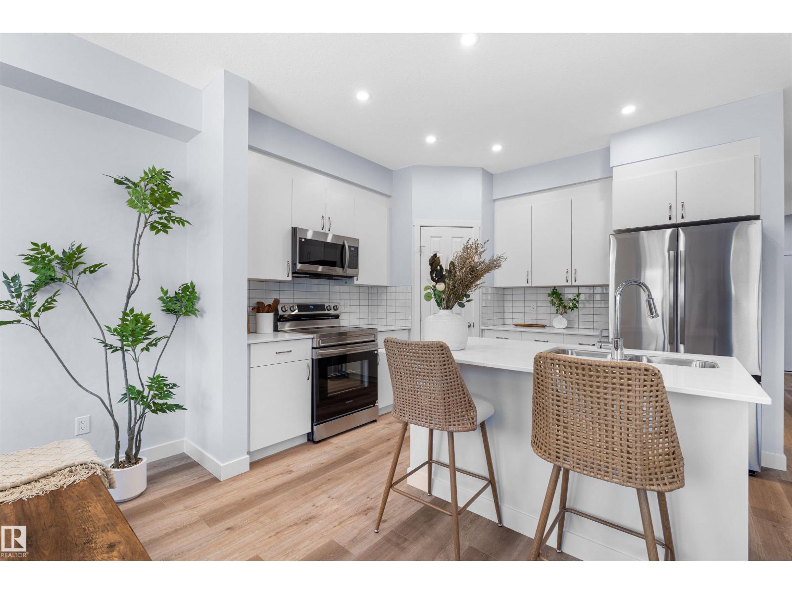 2013 209A ST NW, Edmonton