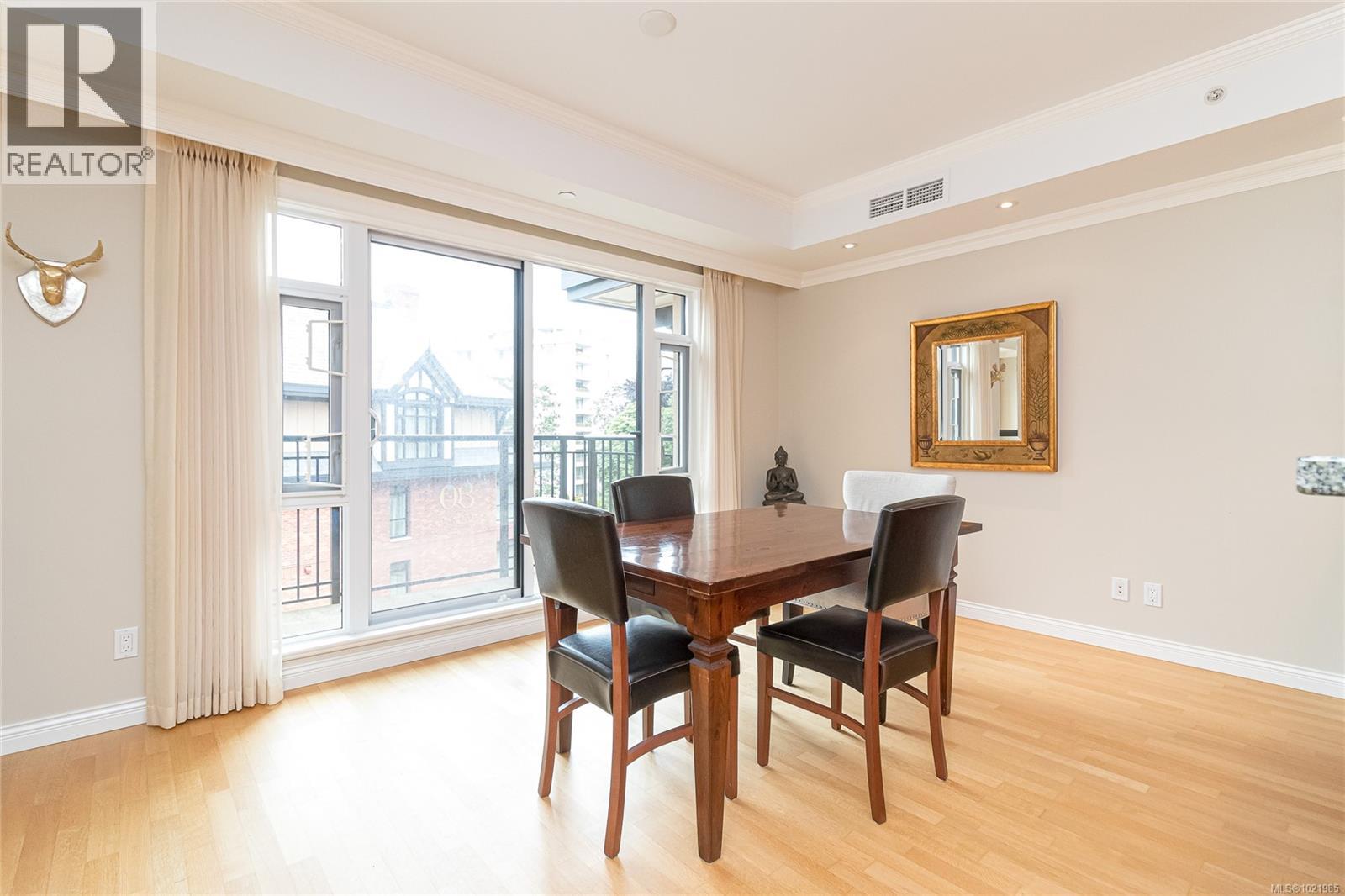 401 1175 Beach Drive, Oak Bay