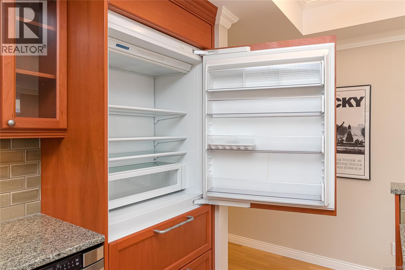 401 1175 Beach Drive, Oak Bay