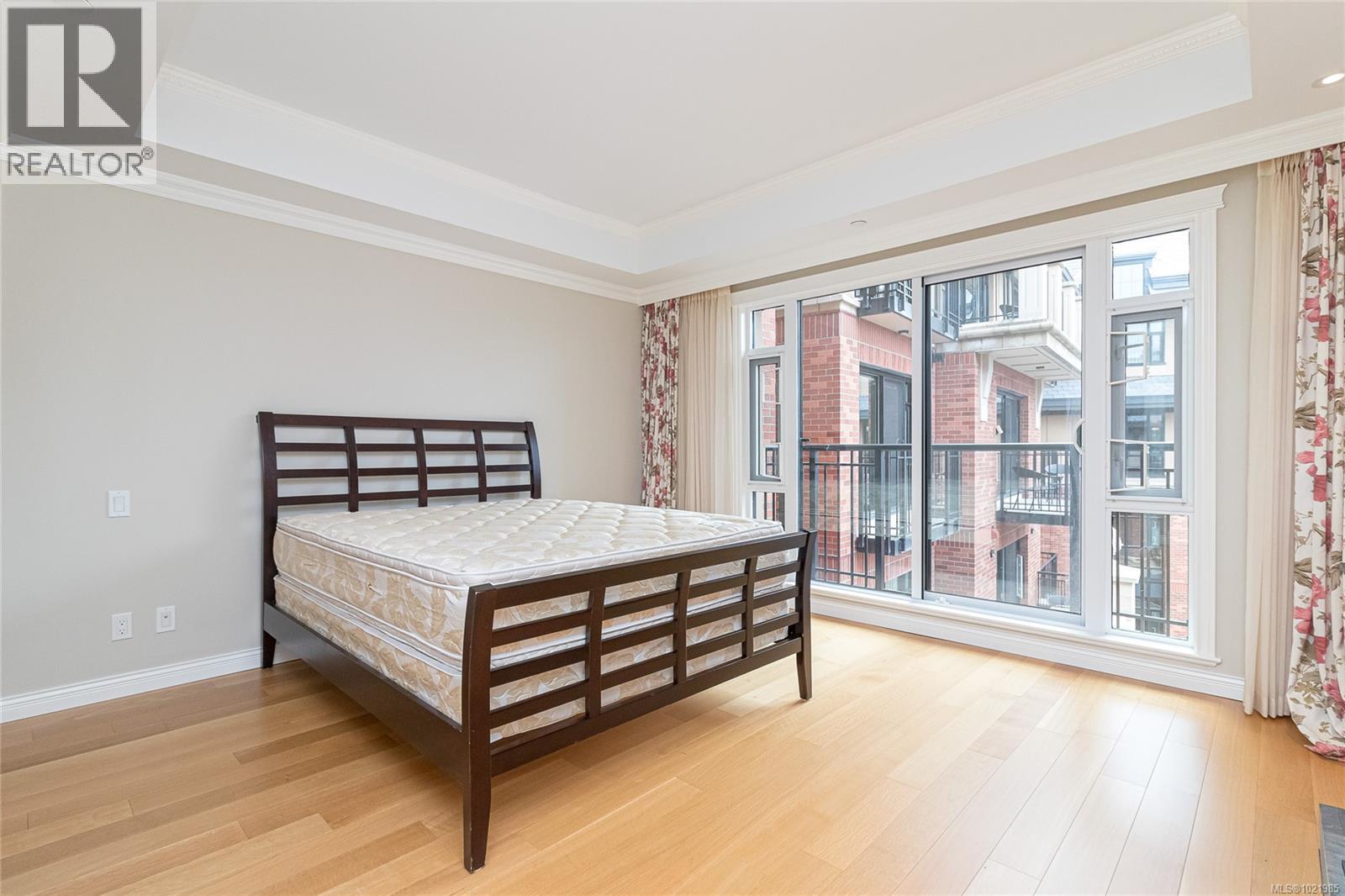 401 1175 Beach Drive, Oak Bay