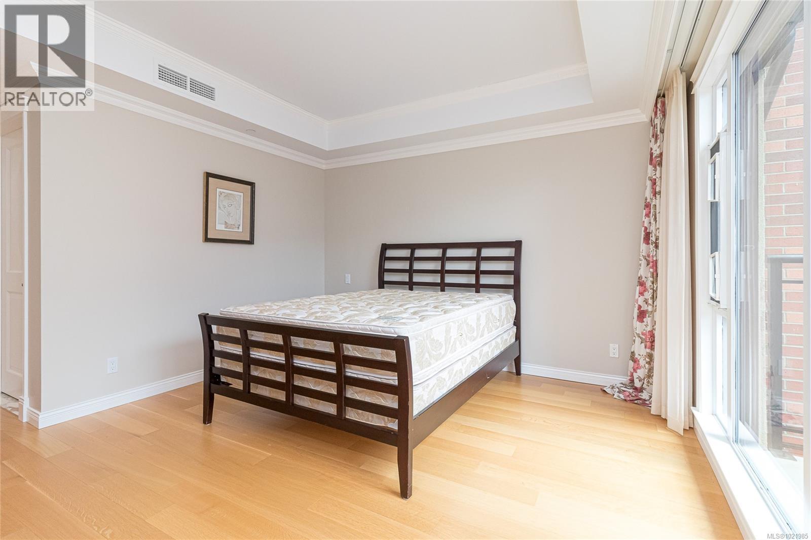 401 1175 Beach Drive, Oak Bay