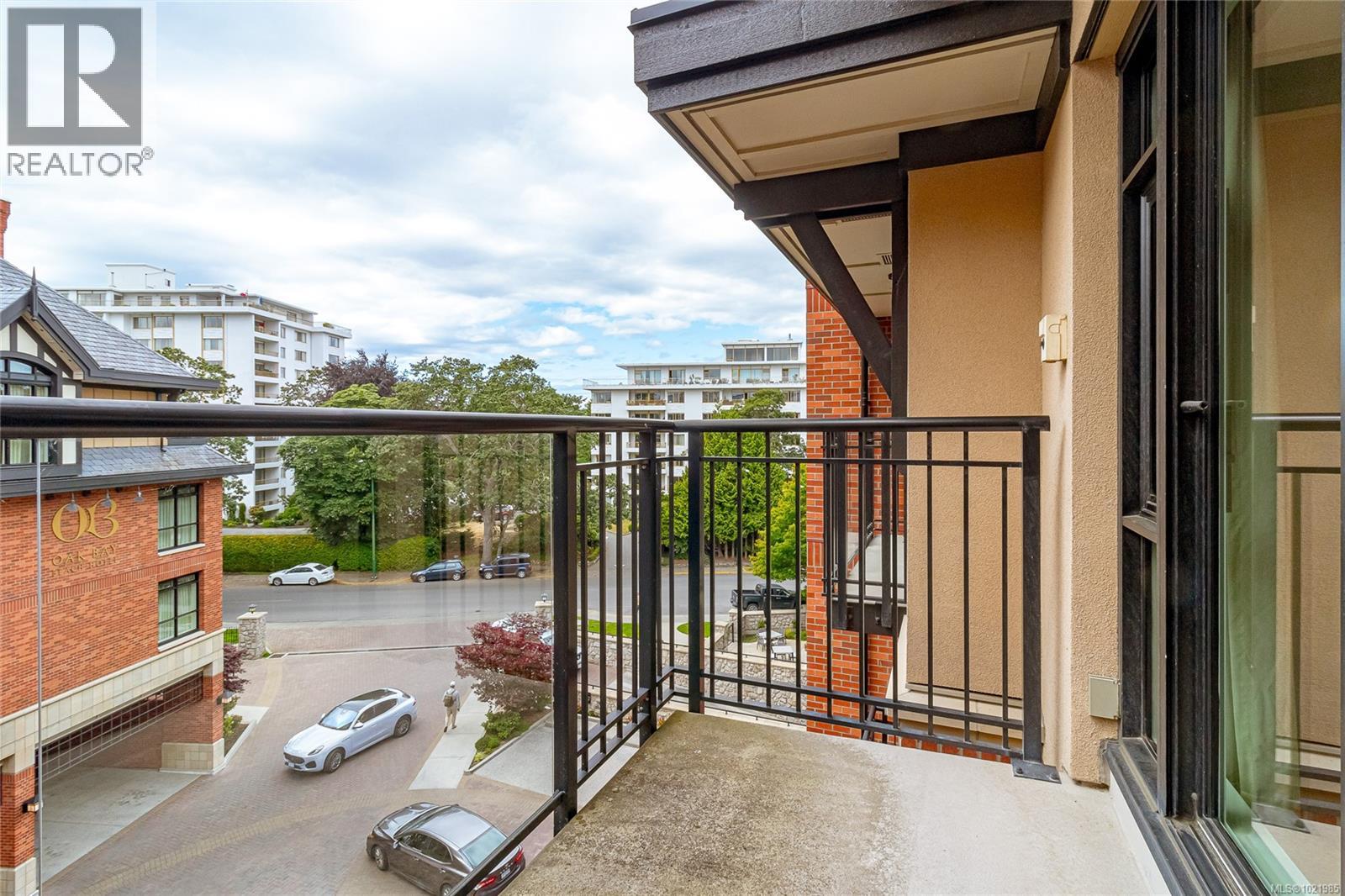 401 1175 Beach Drive, Oak Bay