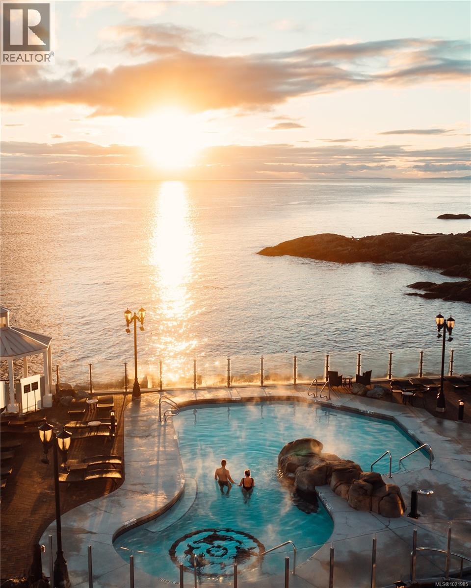 401 1175 Beach Drive, Oak Bay